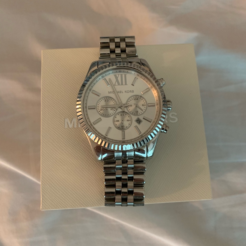 Michael Kors Lexington Silver-Tone - Picture 1 of 1